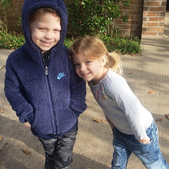 Meet your Posher, Ashley Annette - Picture 11 of 16